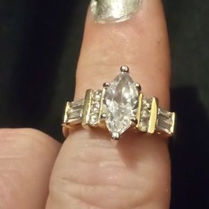 10 k dimond ring size 71/2